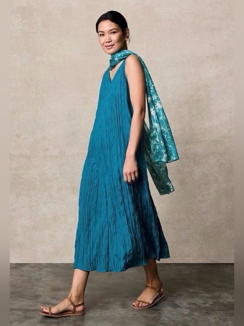 Eileen Fisher Crushed Silk V-Neck Dress
Teal Dragonfly
Luxury
XL
Travel
$328